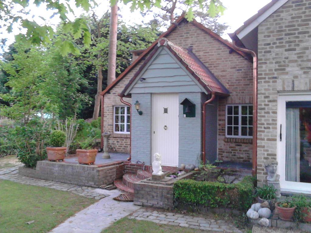 Holiday Home Harmony Brecht Exterior photo